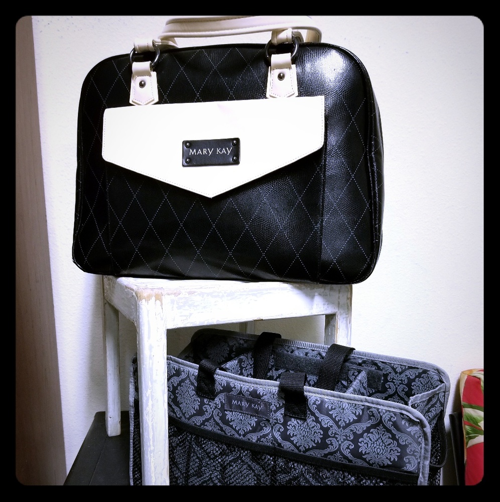Mary Kay overnight/makeup Carryall